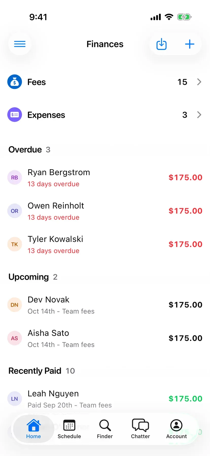 BenchApp finances screen showing fees collected and players who still owe